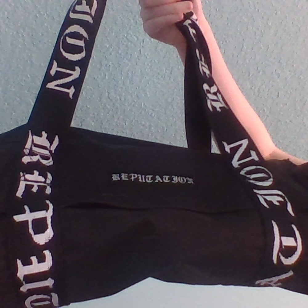 Taylor Swift- Reputation Duffle Bag